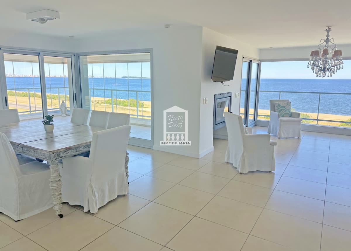 Penthouse dúplex en primera fila, 427 m2. Barbacoa propia. 2 garajes
