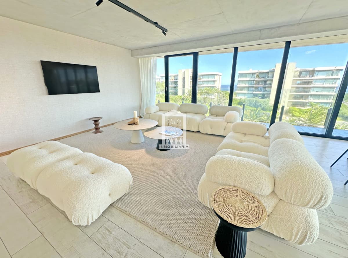 SURFSIDE esquinero, finamente decorado, 2 garajes