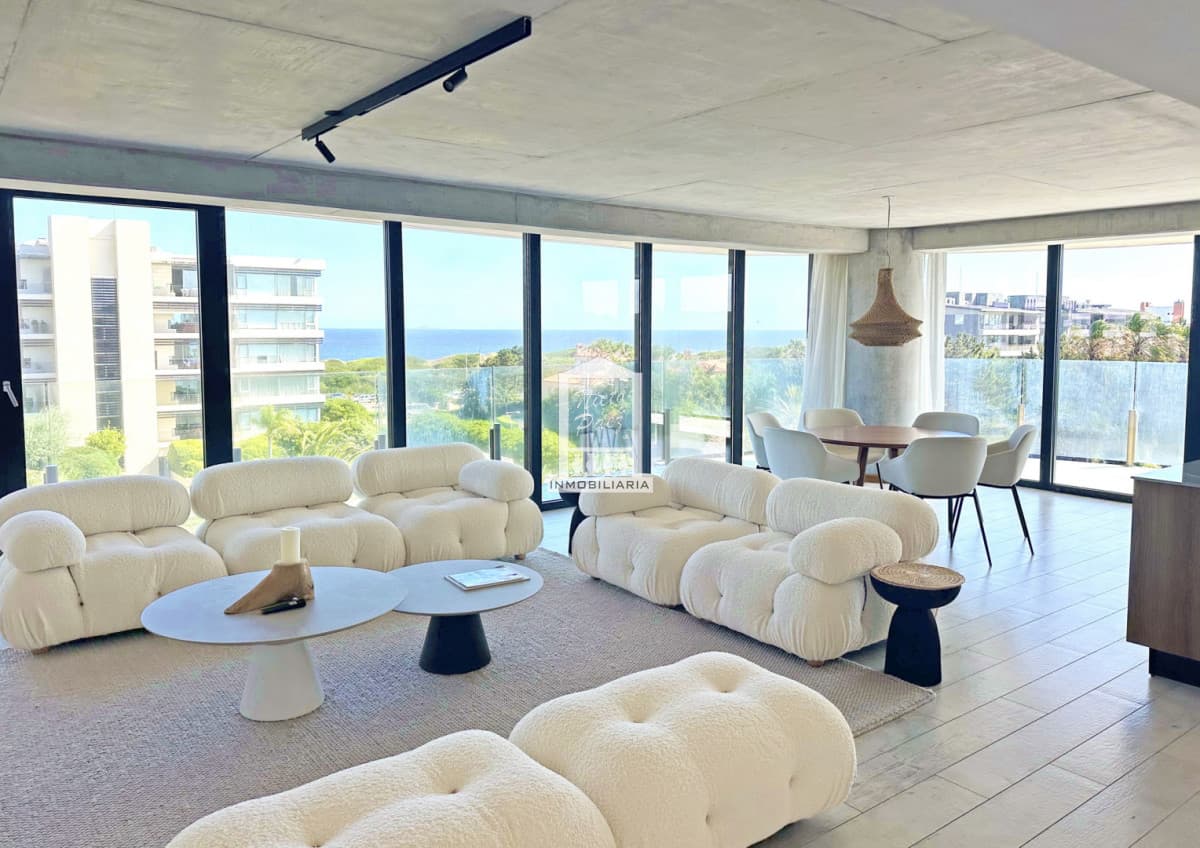 SURFSIDE esquinero, finamente decorado, 2 garajes
