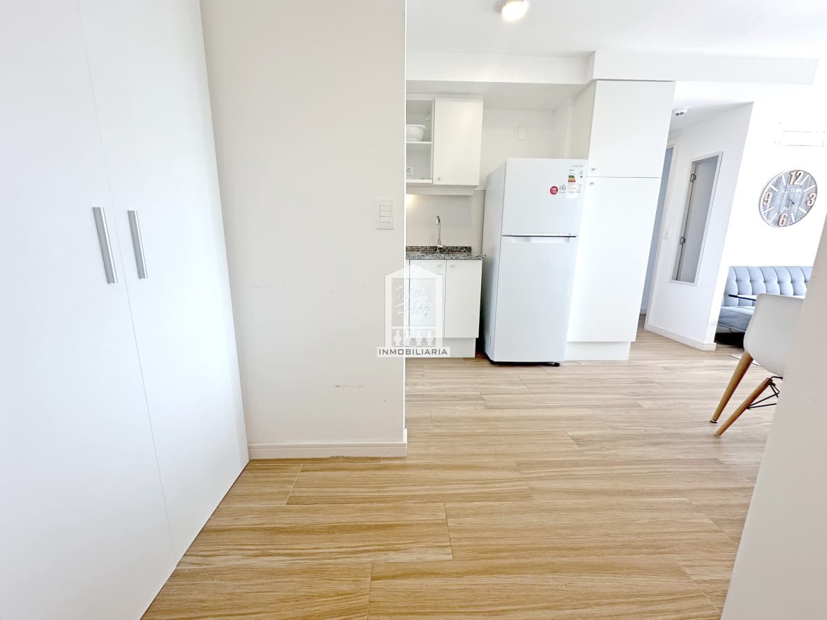 Brava, 2 dorm, edificio con servicios, bajos gastos.