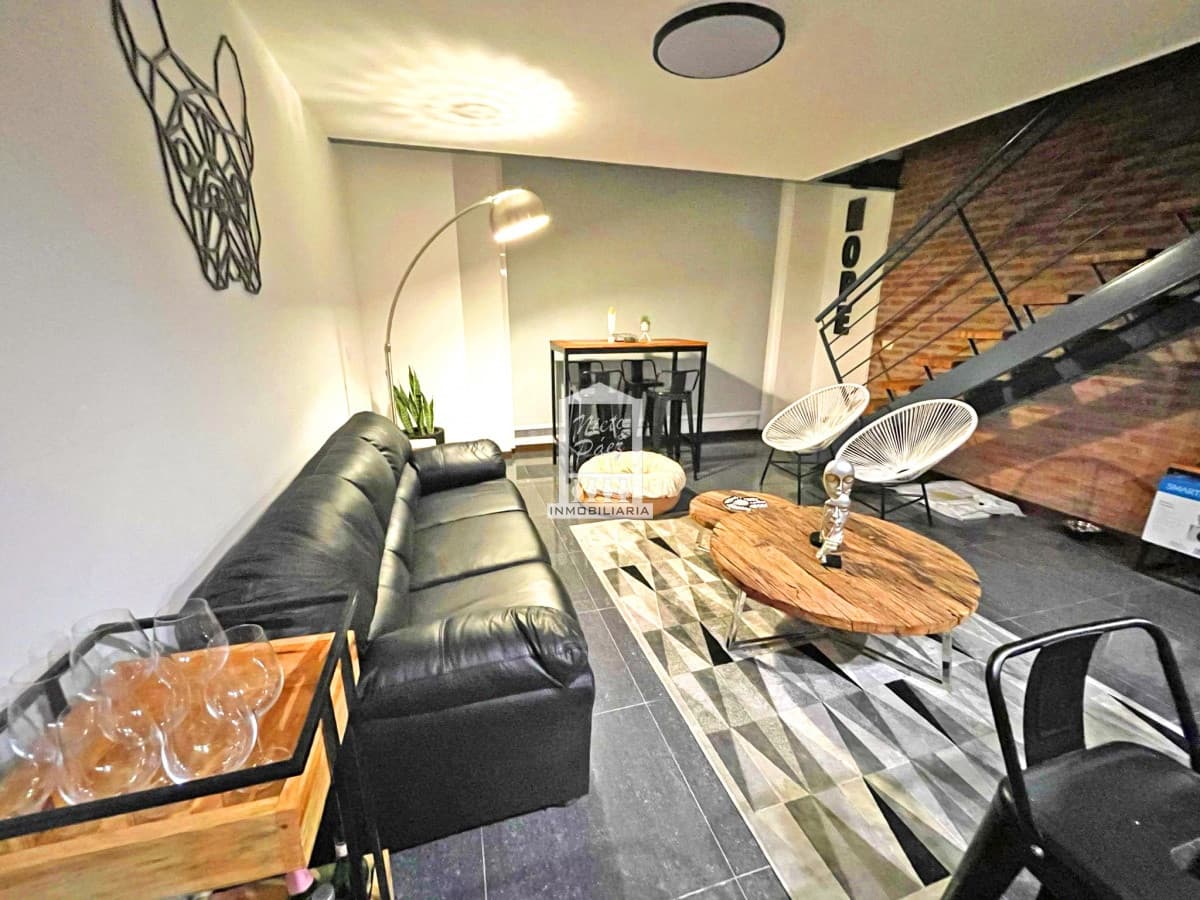 Diamantis, LOFT, con 2 baños, garaje y baulera.
