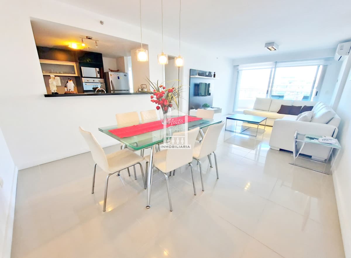 3 dorm. Piso alto sobre Av Chiverta, moderna torre con amenities.