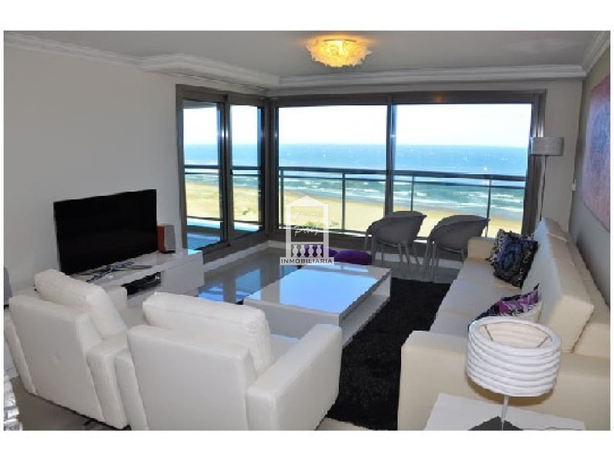 Imperiale, piso alto. 3 suites + toilette.