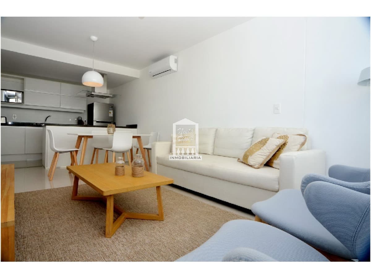 Brava, 2 dorm, full amenities.