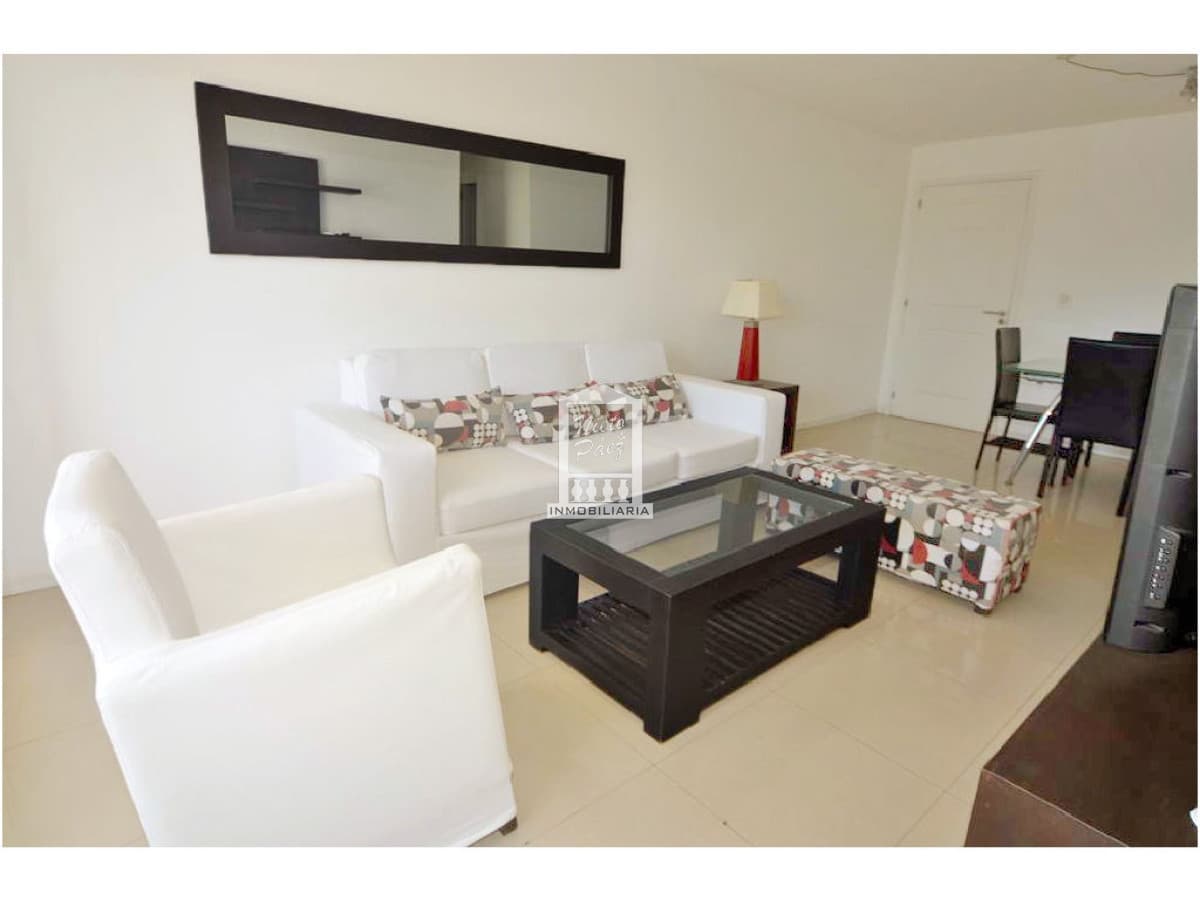 Playa Mansa, a 1 cuadra del mar. 2 dorm