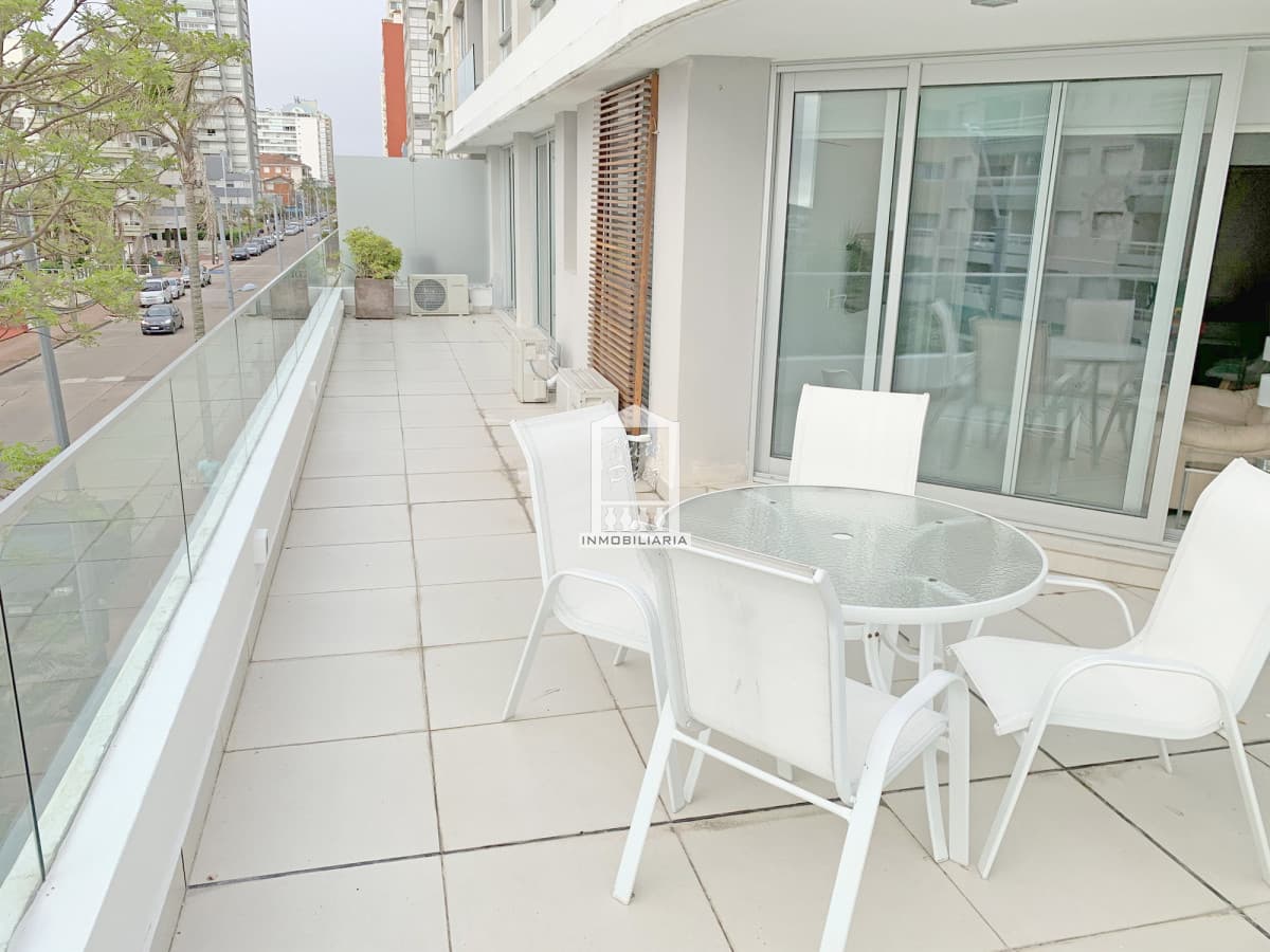Zona Puerto, 2 dorm, moderno.