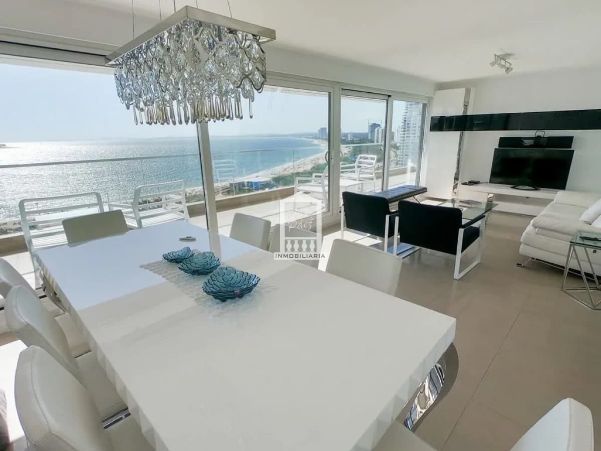 Playa Mansa, Torre de LUJO. 3 suites + servicio.