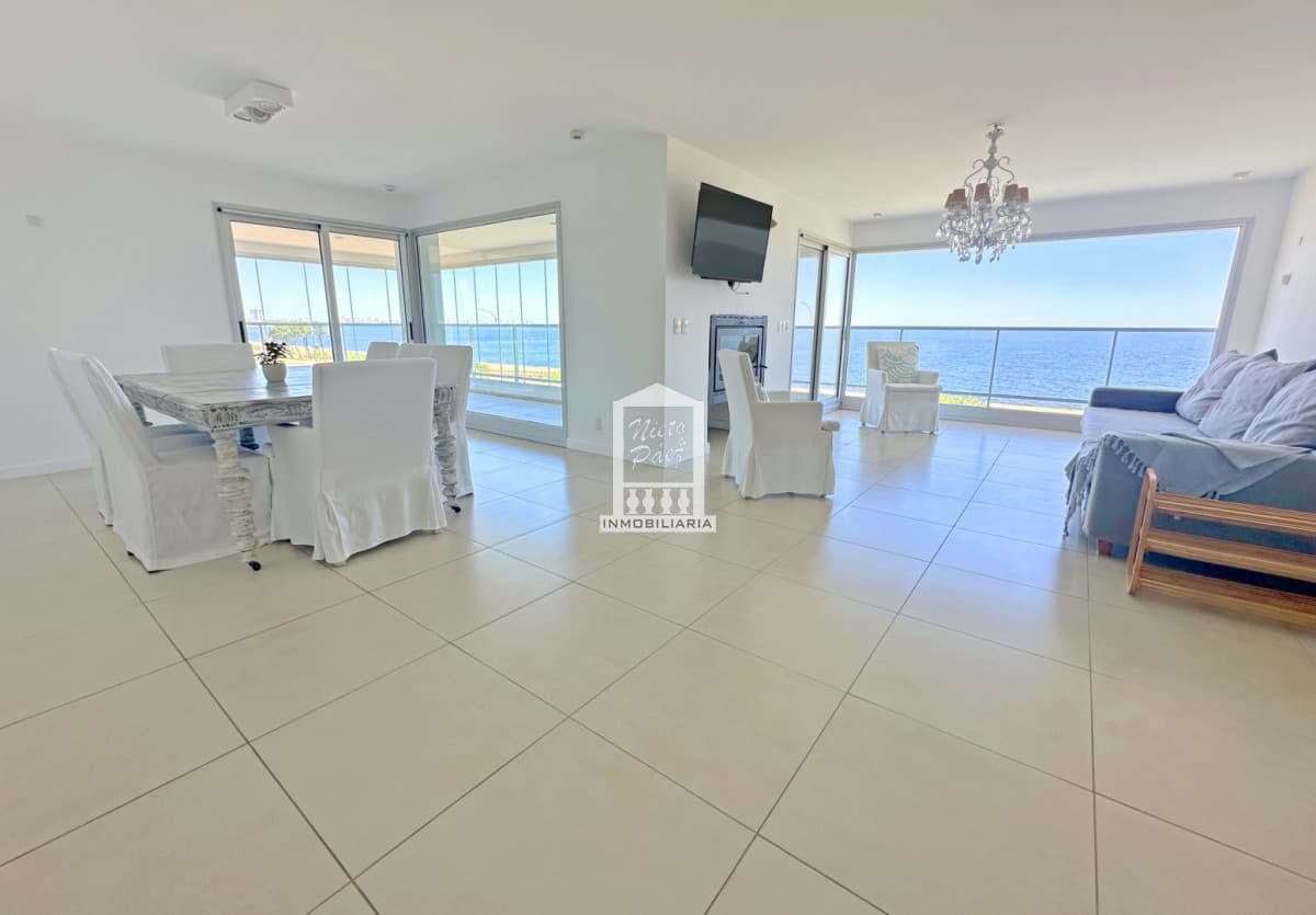 Penthouse dúplex en primera fila, 427 m2. Barbacoa propia. 2 garajes