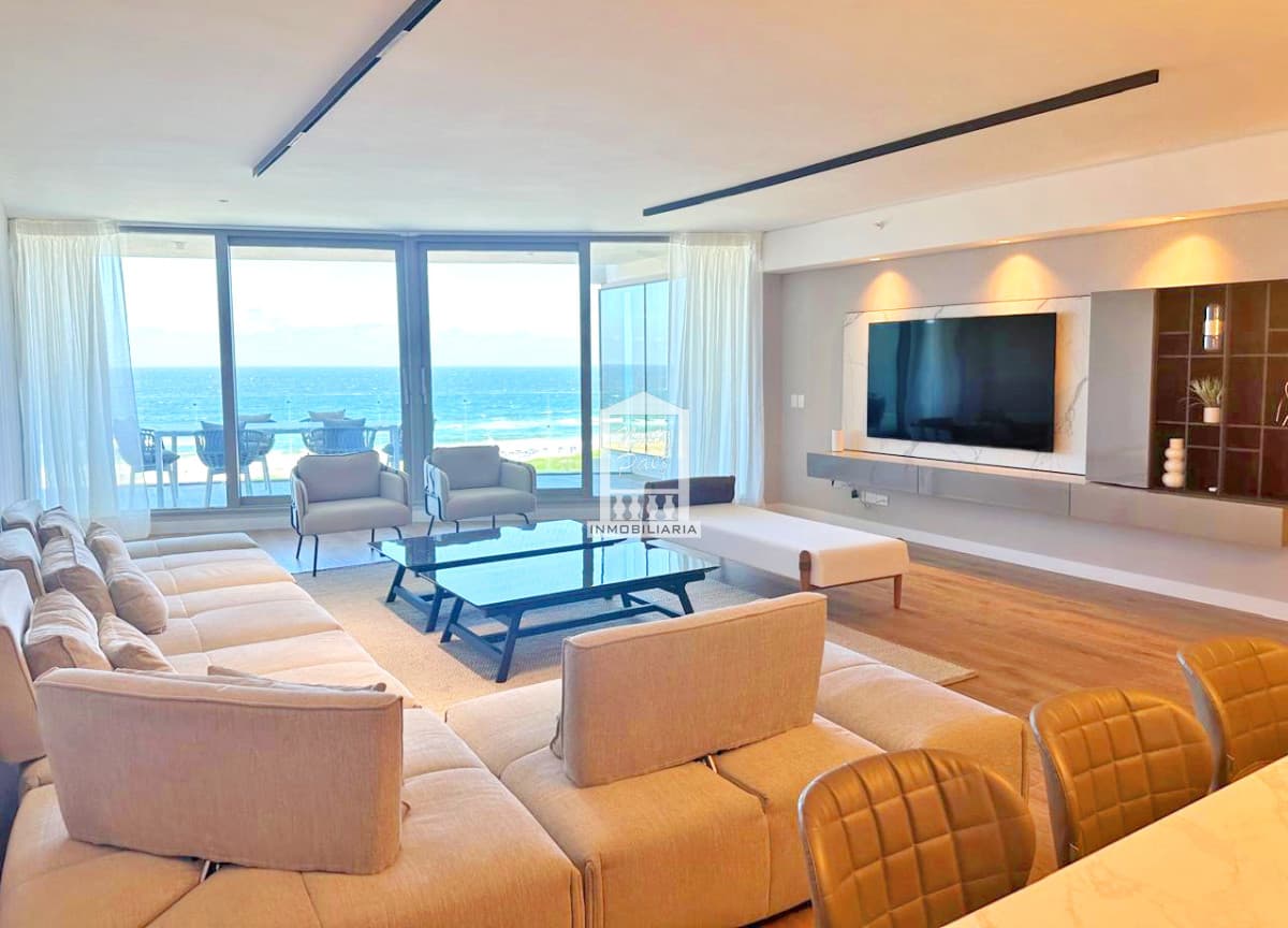 TRUMP TOWER, 3 SUITES, 2 garajes.