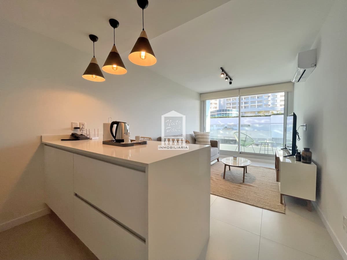 A estrenar en inmejorable ubicación, edificio con amenities, garaje. Gastos bajos.