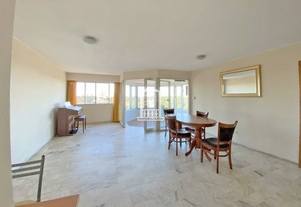 Piso alto sobre Av Roosevelt, reciclado, con full amenities.
