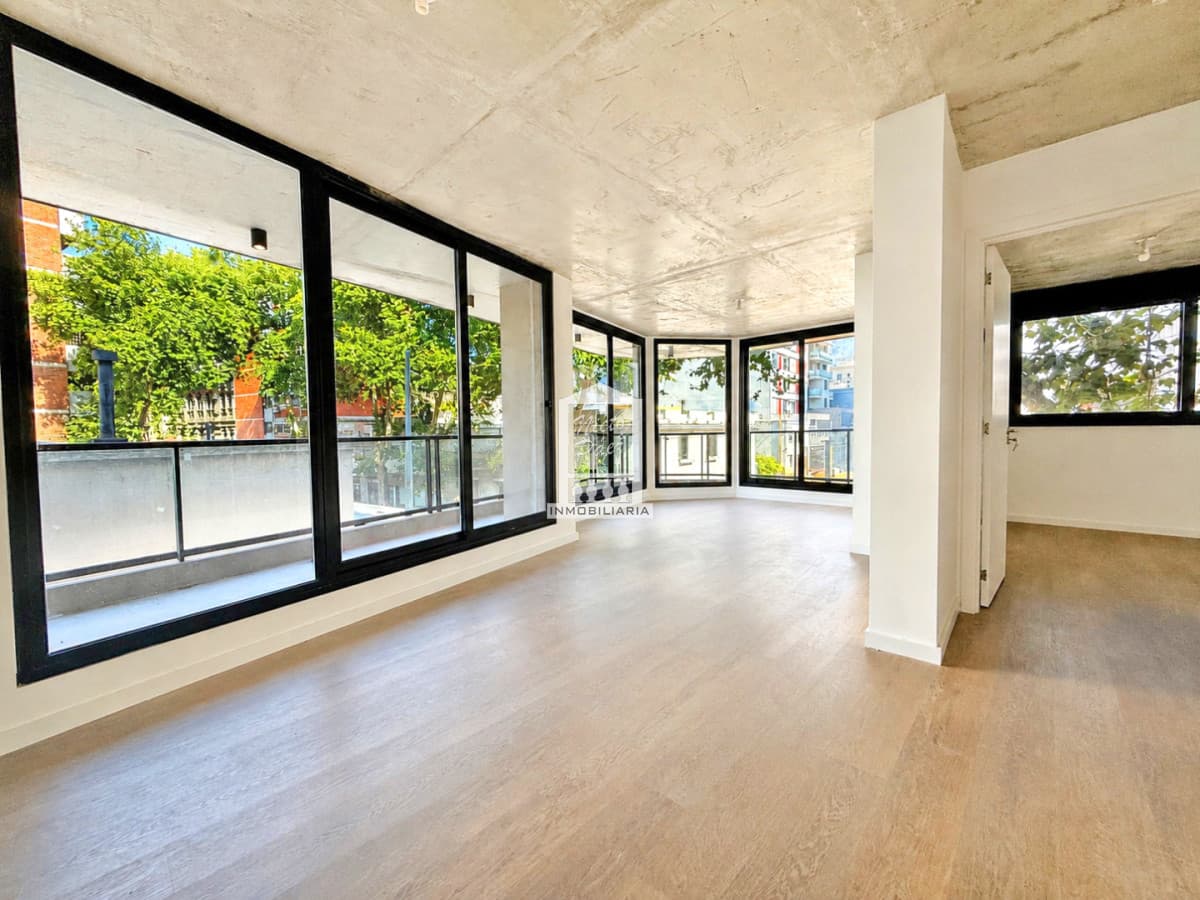 ESPECTACULAR PLANTA DE 1 DORMITORIO CON TERRAZA CORRIDA Y PARRILLERO PROPIO!! CON RENTA!!!!