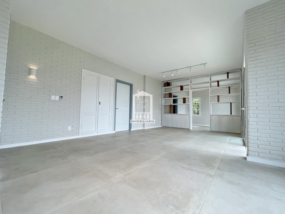 Totalmente renovada en la mejor zona de la península!