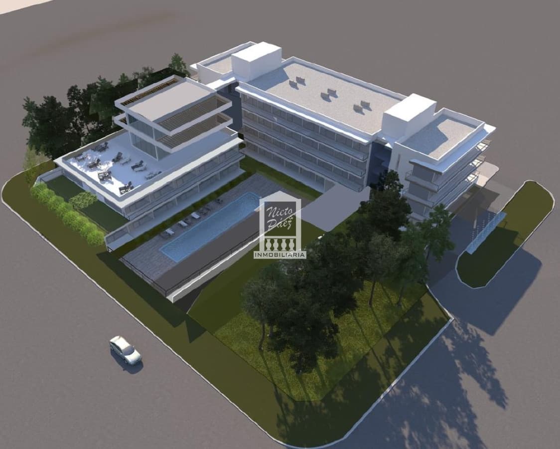 Una manzana completa, piscina, con proyecto de hotel aprobado
