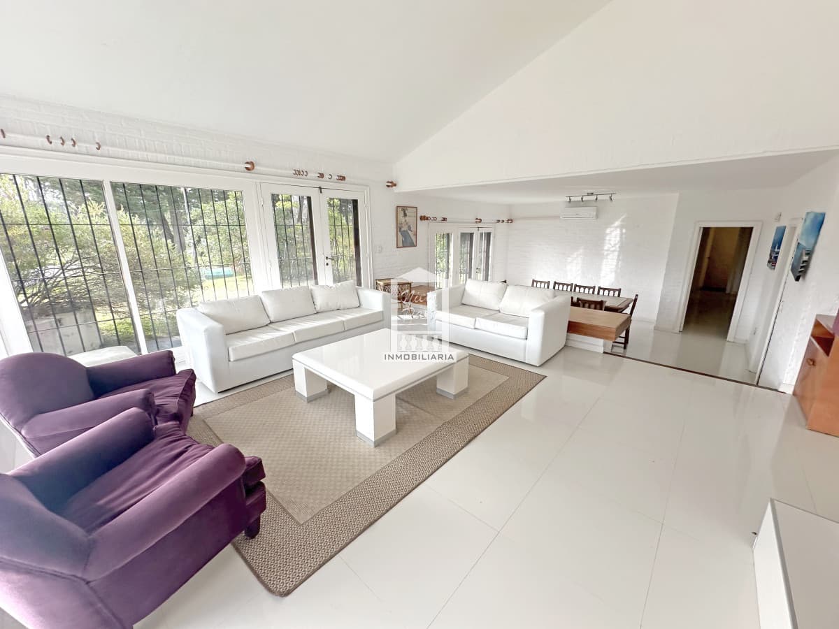 Lugano. 4 dorm y servicio. En la parte más linda del barrio