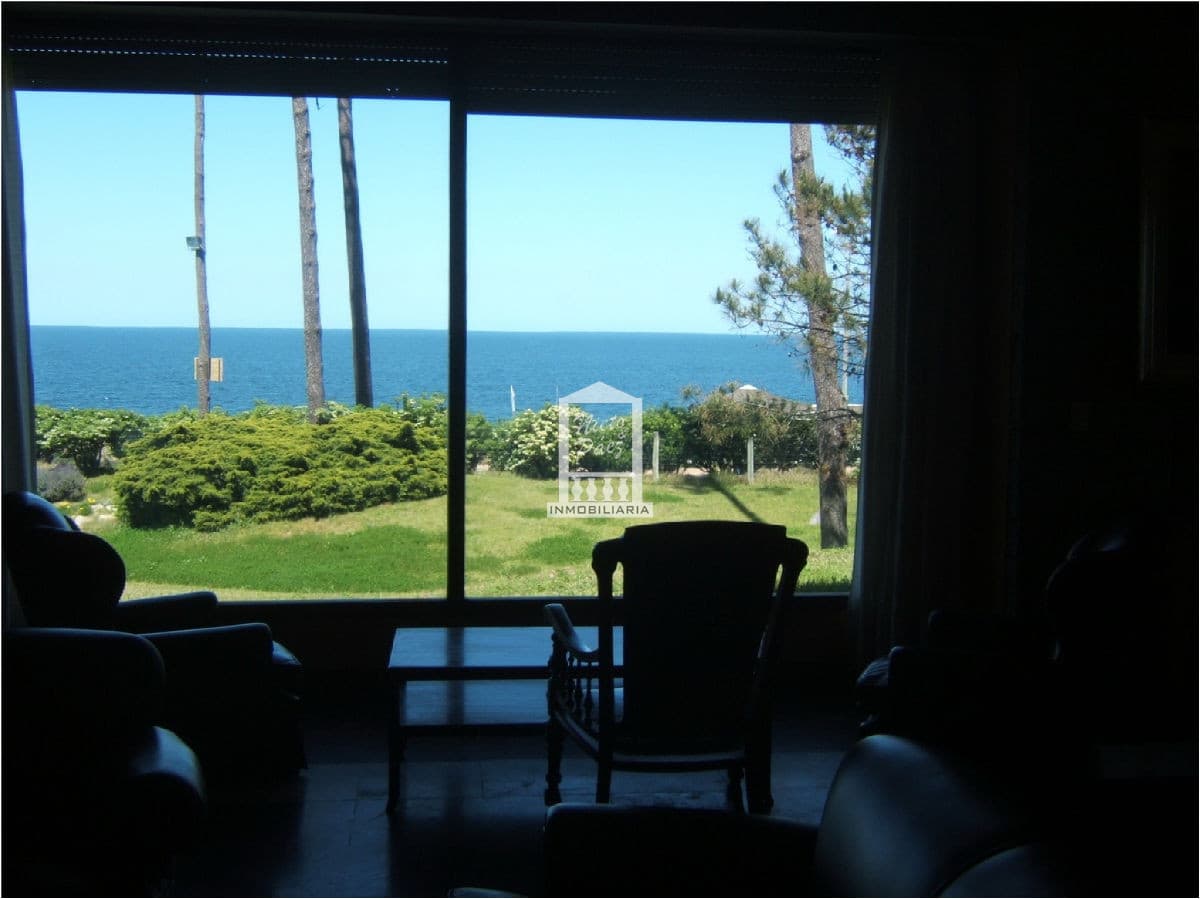Primera fila, playa mansa con vista al mar. Piscina