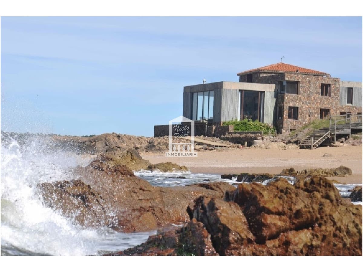 Sobre las rocas, en la barra. ÚNICA!