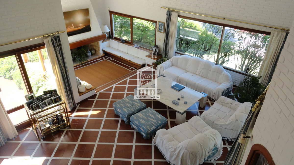 Lugano, 3.030 m2 con cancha de tenis