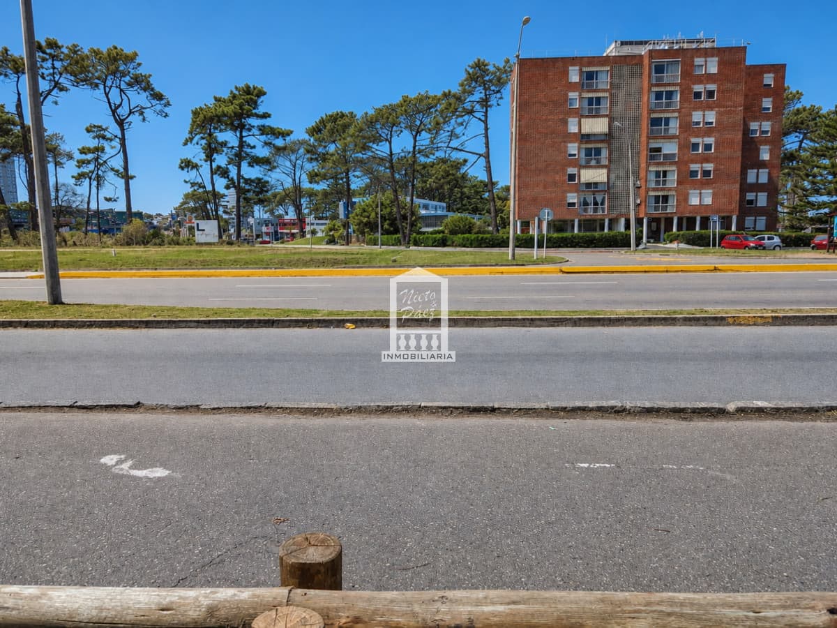 ESQUINA ESTRATÉGICA SOBRE AVENIDA | ALTO POTENCIAL COMERCIAL Y PROFESIONAL