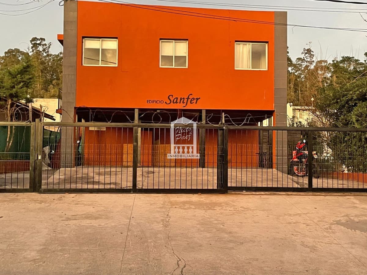 Edificio entero en venta con renta, 11 apartamentos.