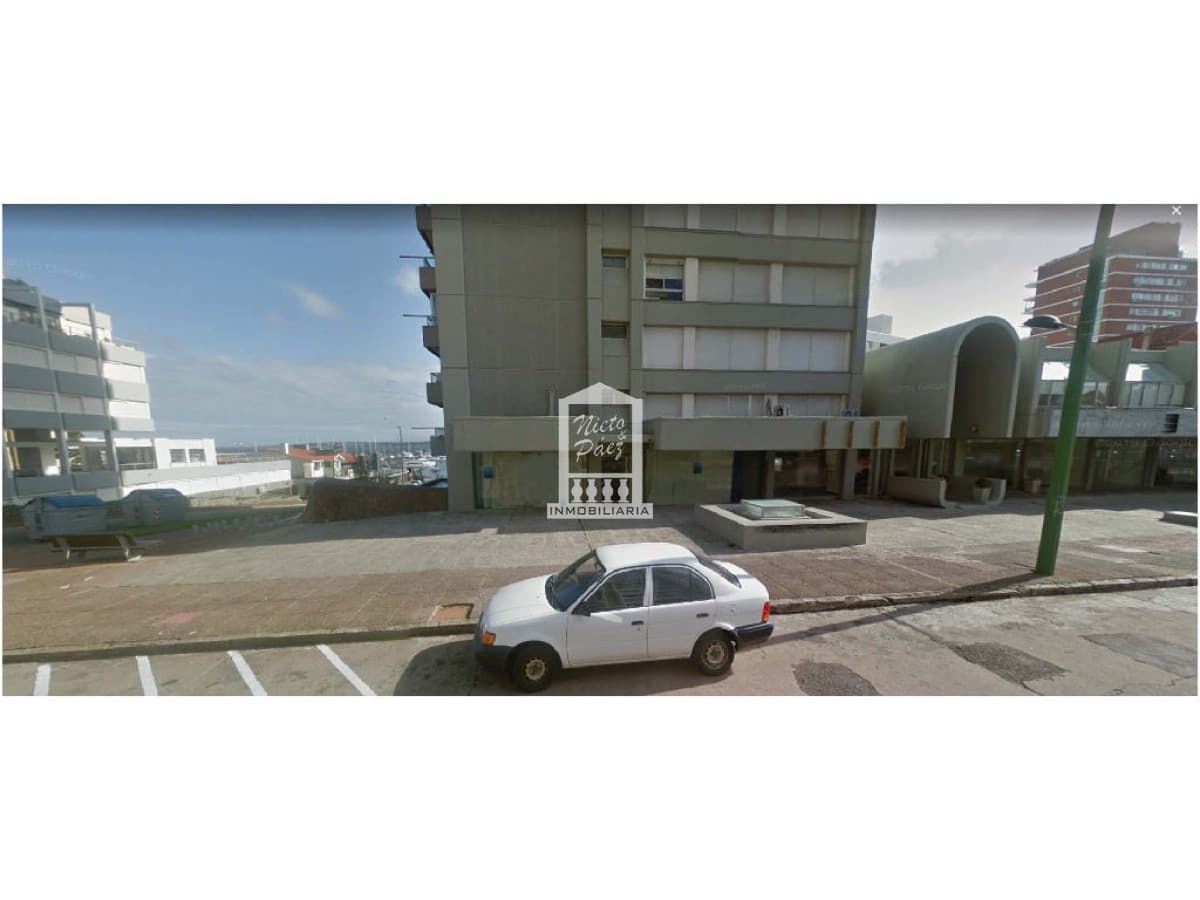 Local en Punta del Este, Península