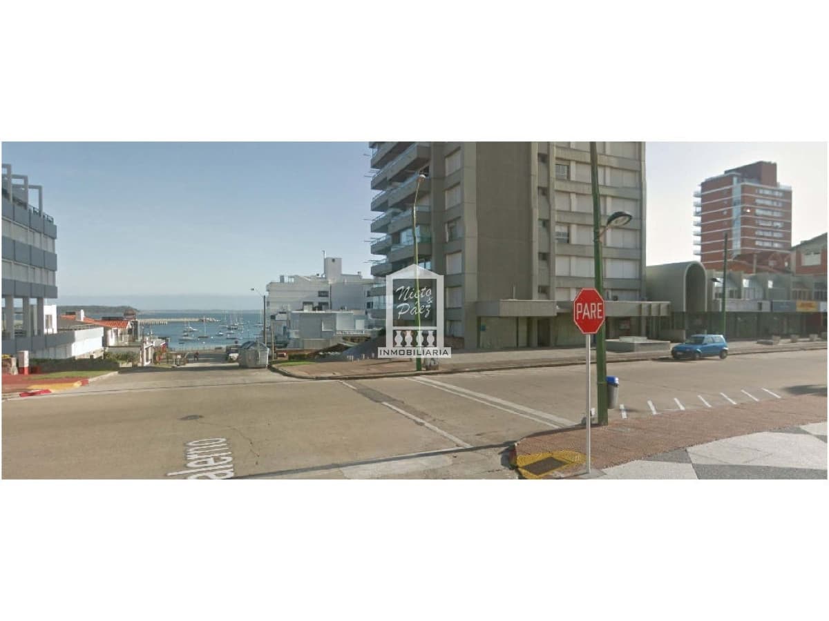Local en Punta del Este, Península