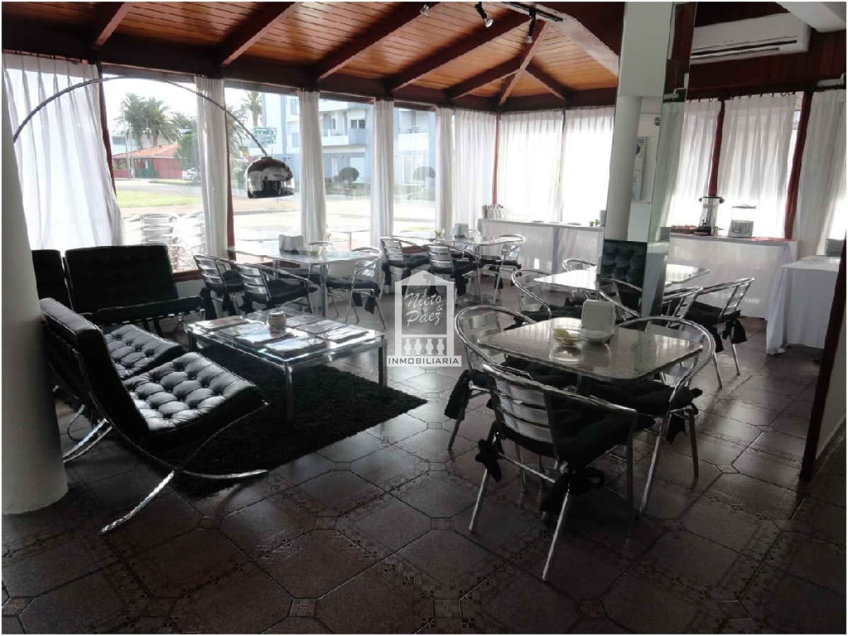 Local en Punta del Este, Península