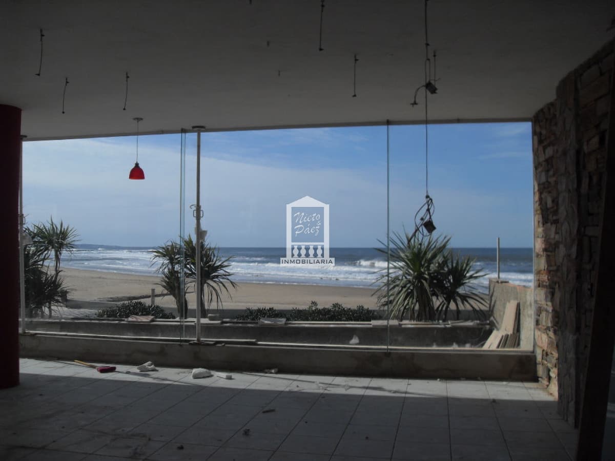 Local en Punta del Este, Península