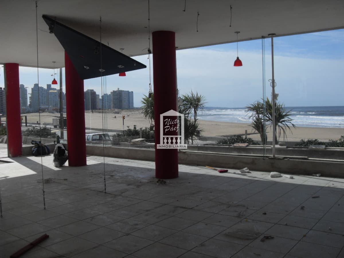 Local en Punta del Este, Península