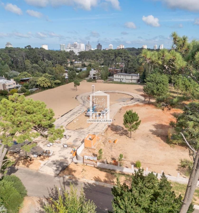 Nuevo barrio privado en zona de colegios.