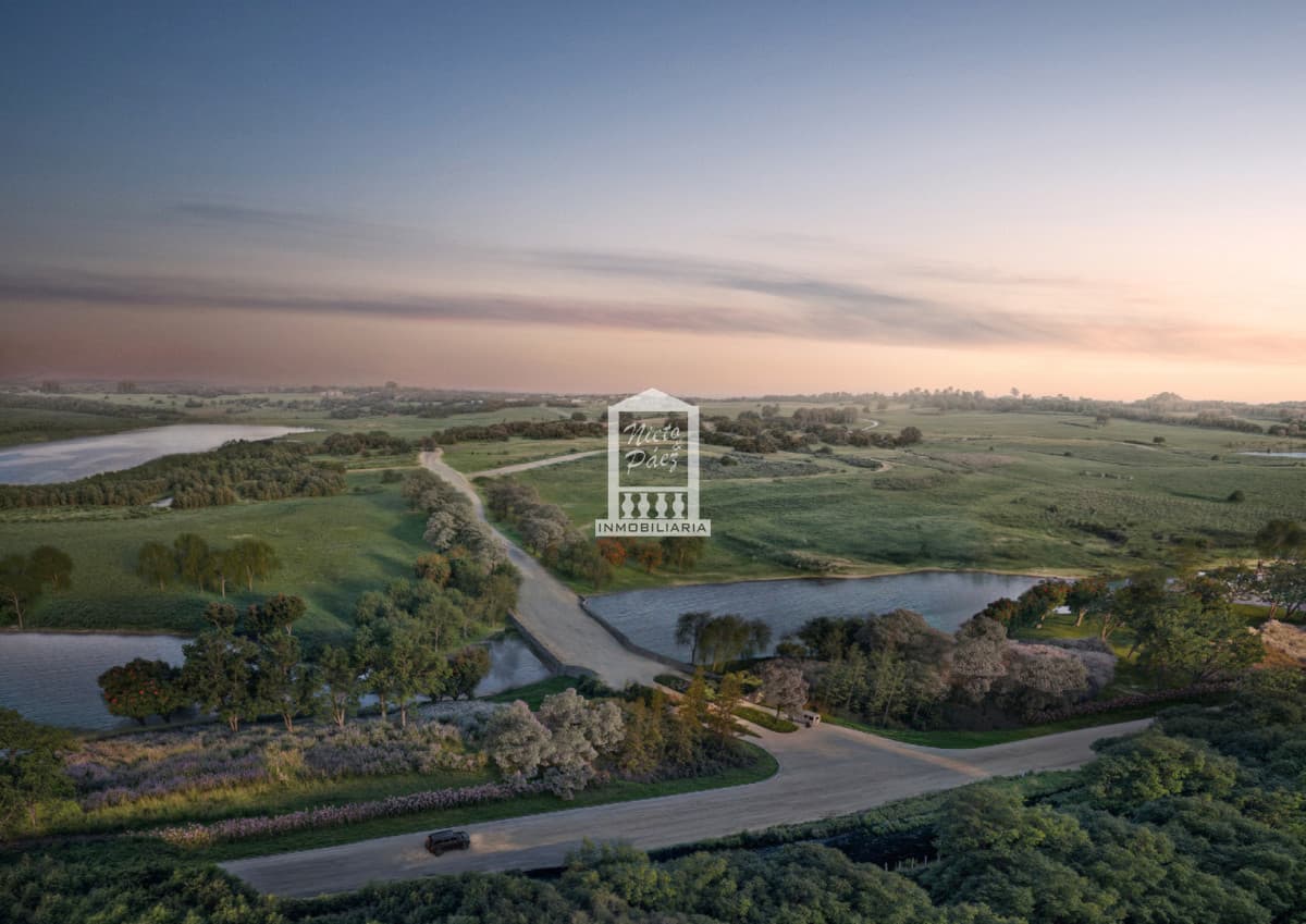 The Colette Farm, sobre laguna, 30.011 m2