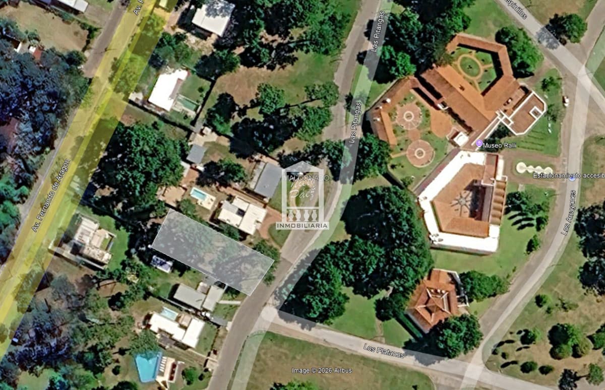 Lote en Beverly Hills.