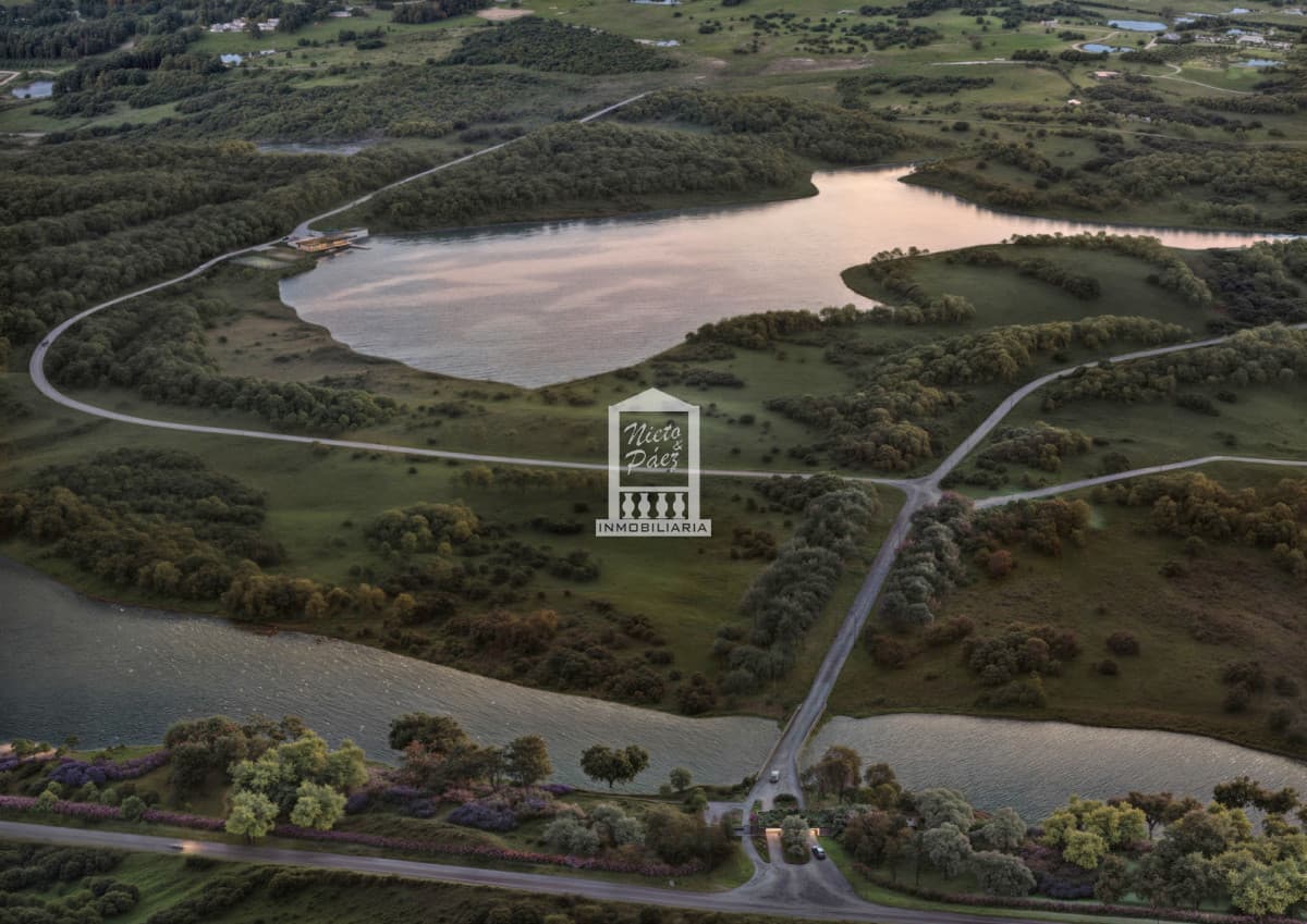 The Colette Farm, 30.605 m2