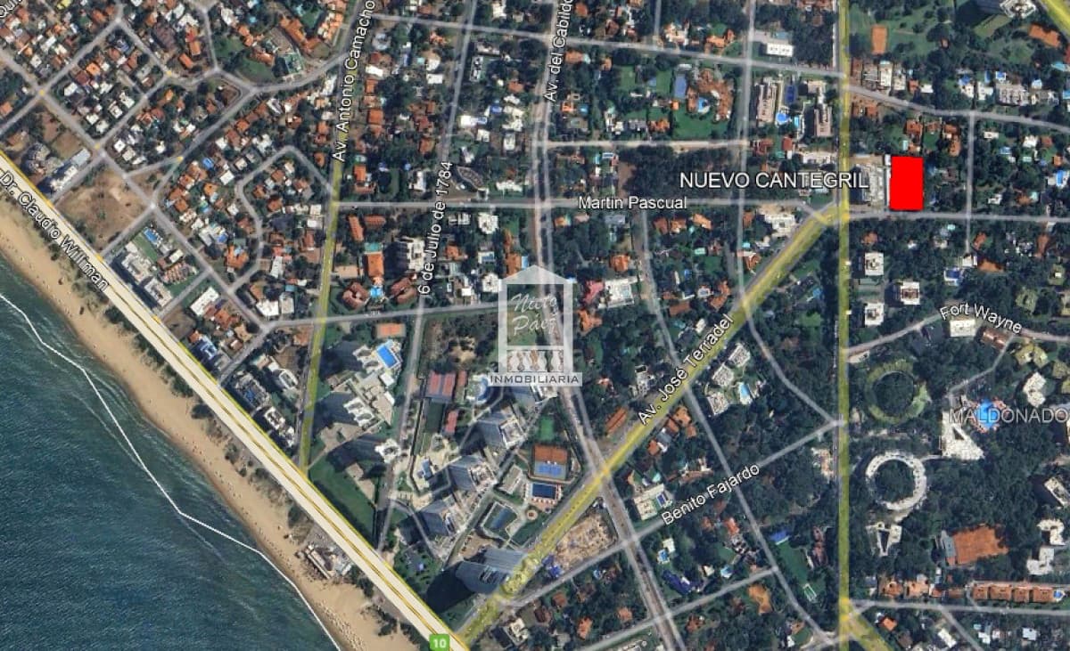 Playa Mansa. 1.901 m2
