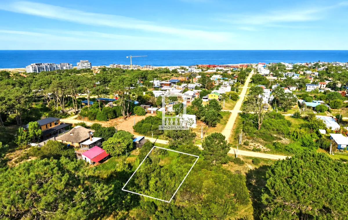 Manantiales, terreno en venta de 404 m2.