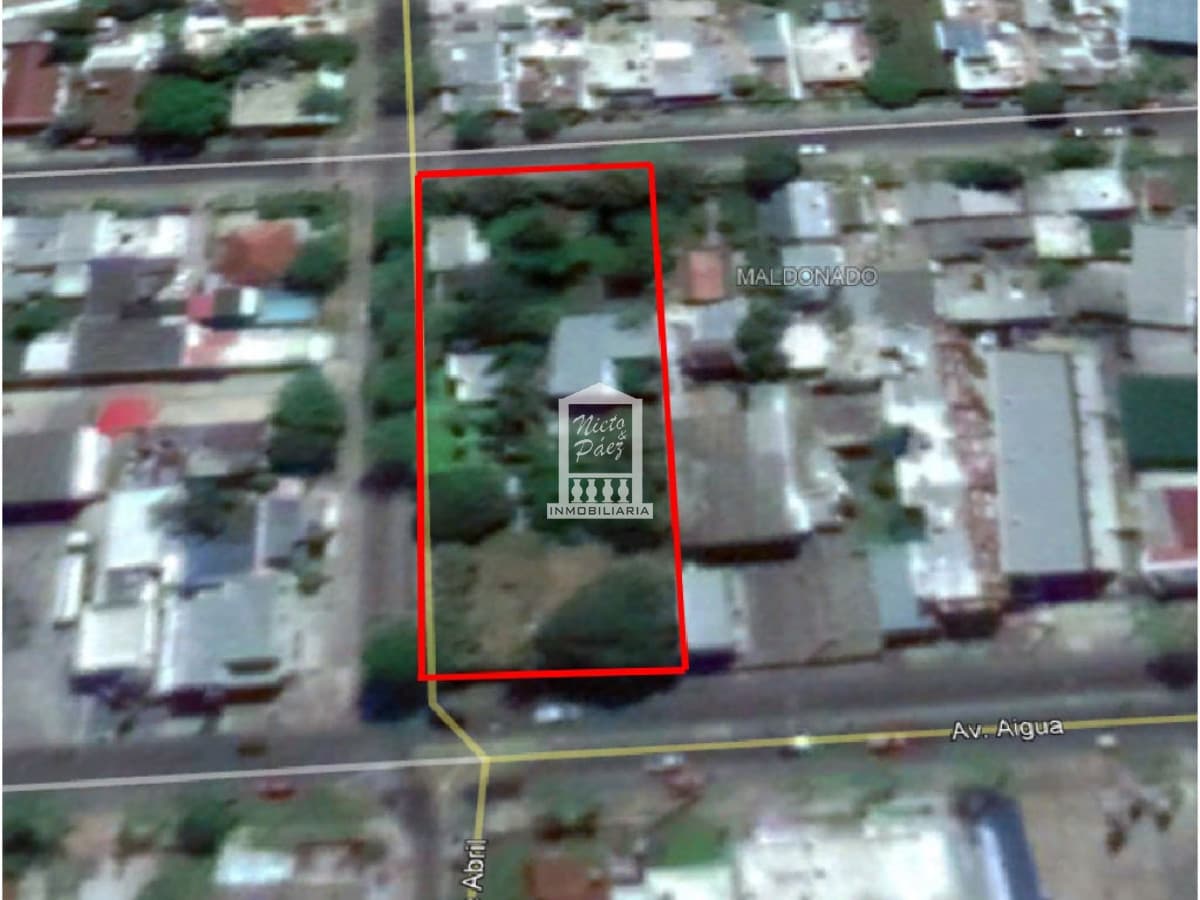 Maldonado, Apto para 9 pisos, se puede construir 12.000 m2