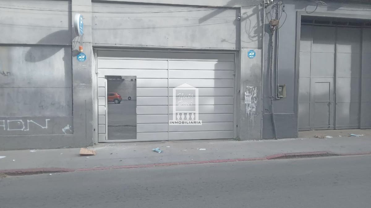 Terreno alquilado en venta, calle Buenos Aires.