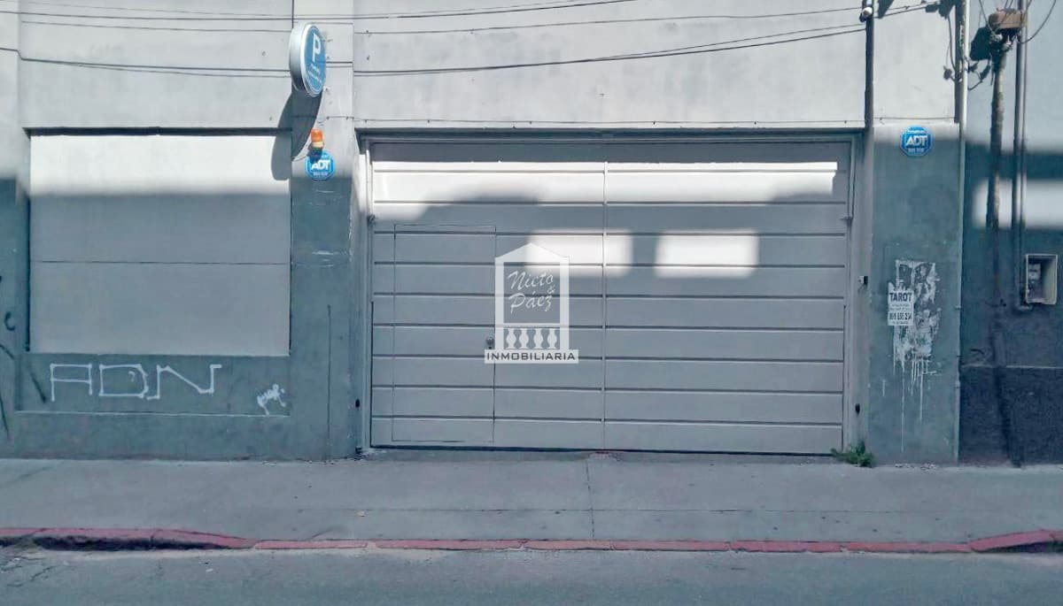 Terreno alquilado en venta, calle Buenos Aires.