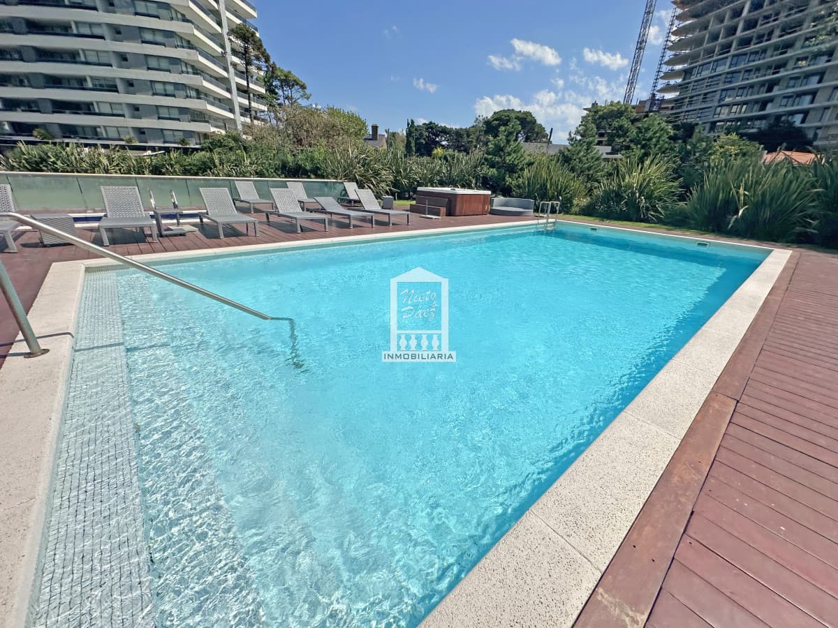 Brava, moderno edificio con todos los amenities.