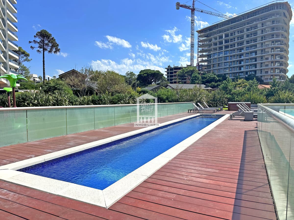 Brava, moderno edificio con todos los amenities.