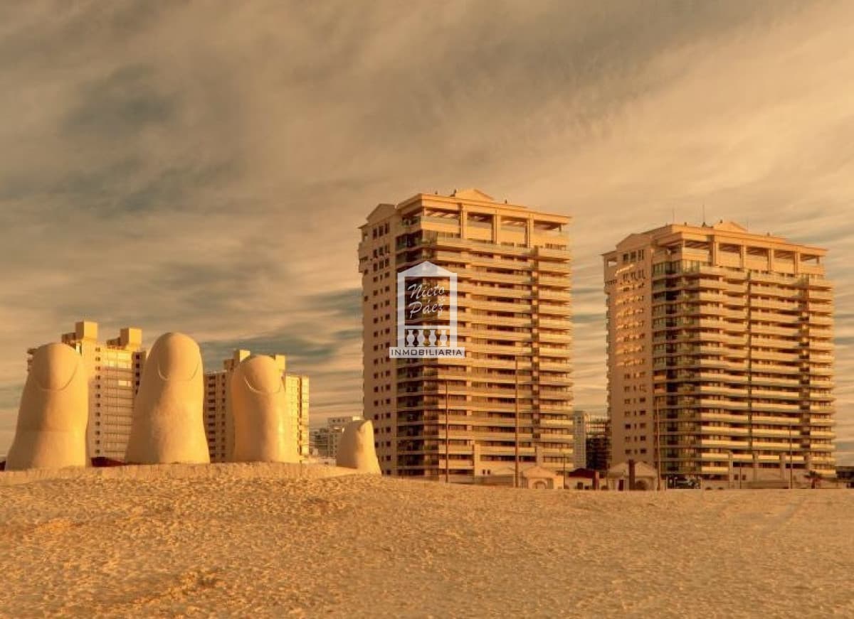 Imperiale. 3 suites + toilette. De lo más exclusivo en Punta del Este.