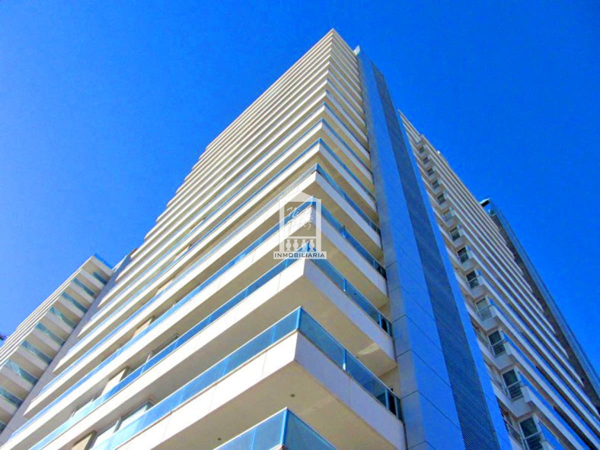 Diamantis piso alto, 3 dorm, parrillero propio. Garaje doble