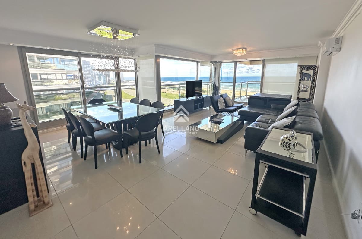 Apartamento ID.4643 - Esquinero en Imperiale, 4 suites.
