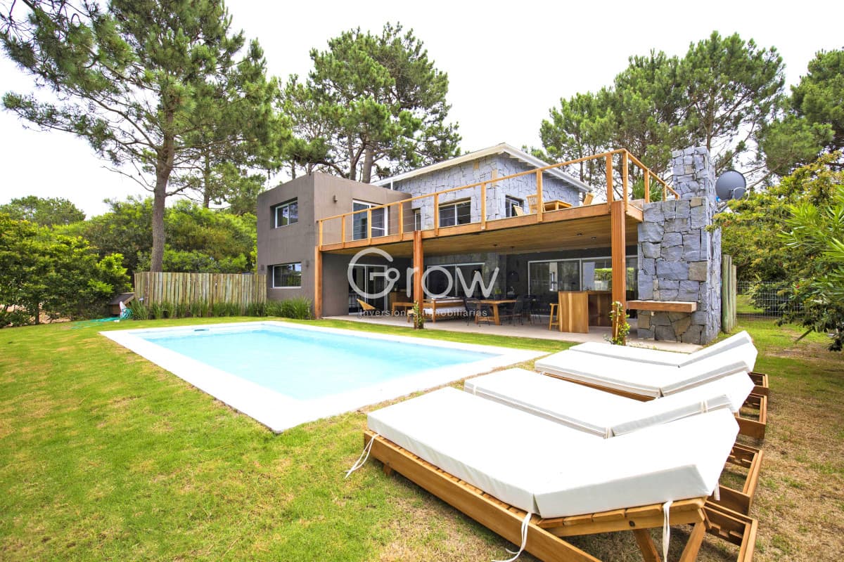 Pinar del Faro, 4 dorm, piscina. 450 m2 construidos