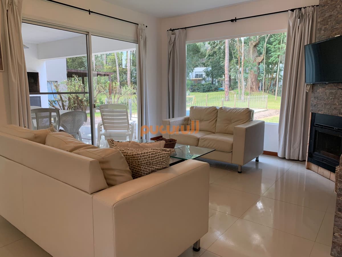 CASA A LA VENTA EN SOLANAS