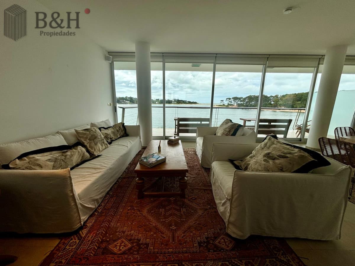 Apartamento en venta de 3 dormitorios en La Barra