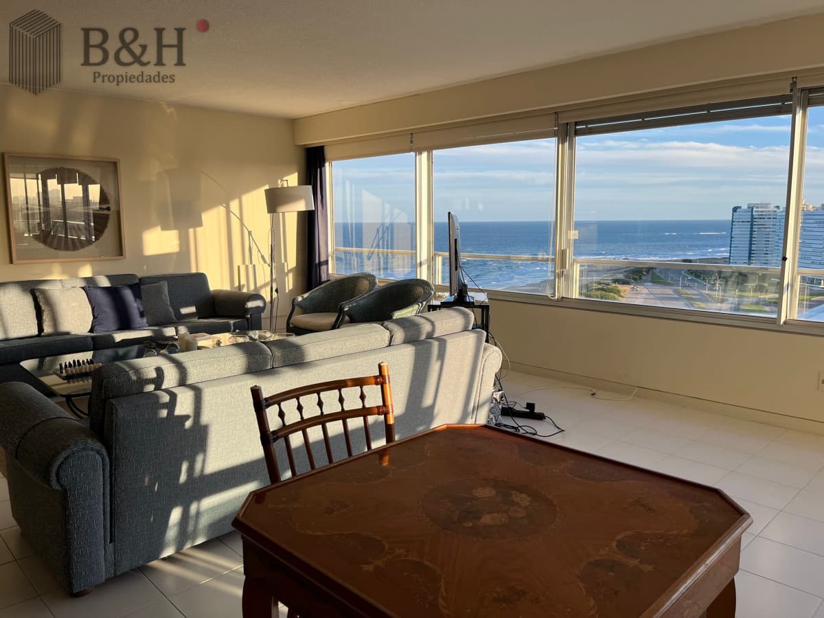Apartamento en venta playa brava - piso alto en Tiburon II