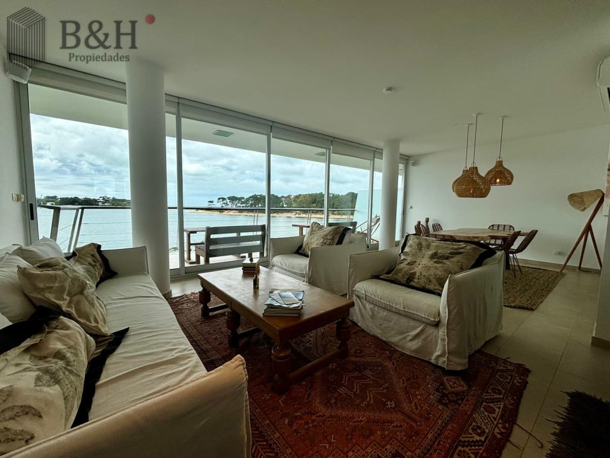 Apartamento en venta de 3 dormitorios en La Barra