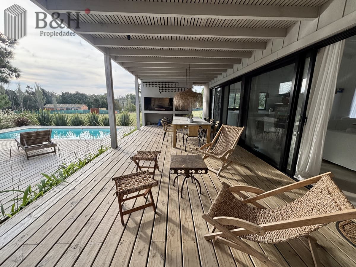 Casa en venta de 4 dormitorios en la Barra, Barrio Don Miguel