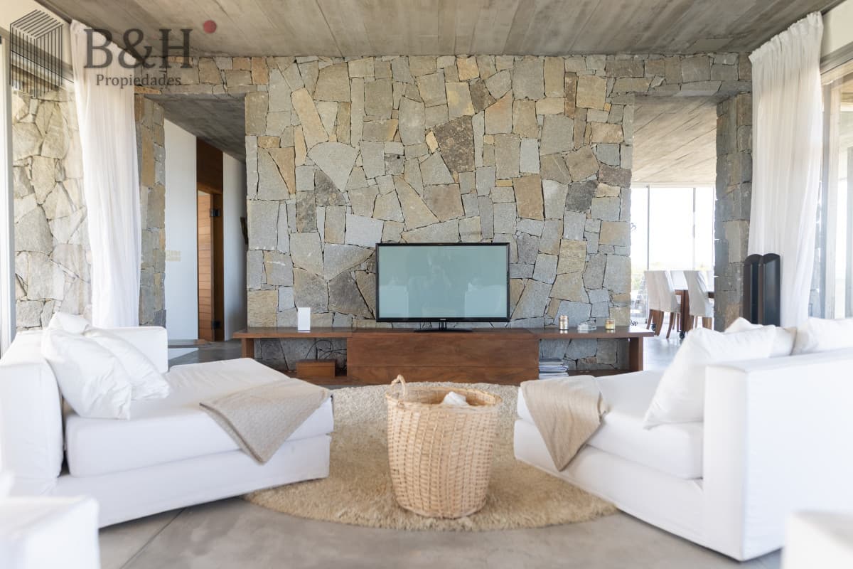 Casa en Venta, de 6 dormitorios, en Santa Monica, sobre el mar